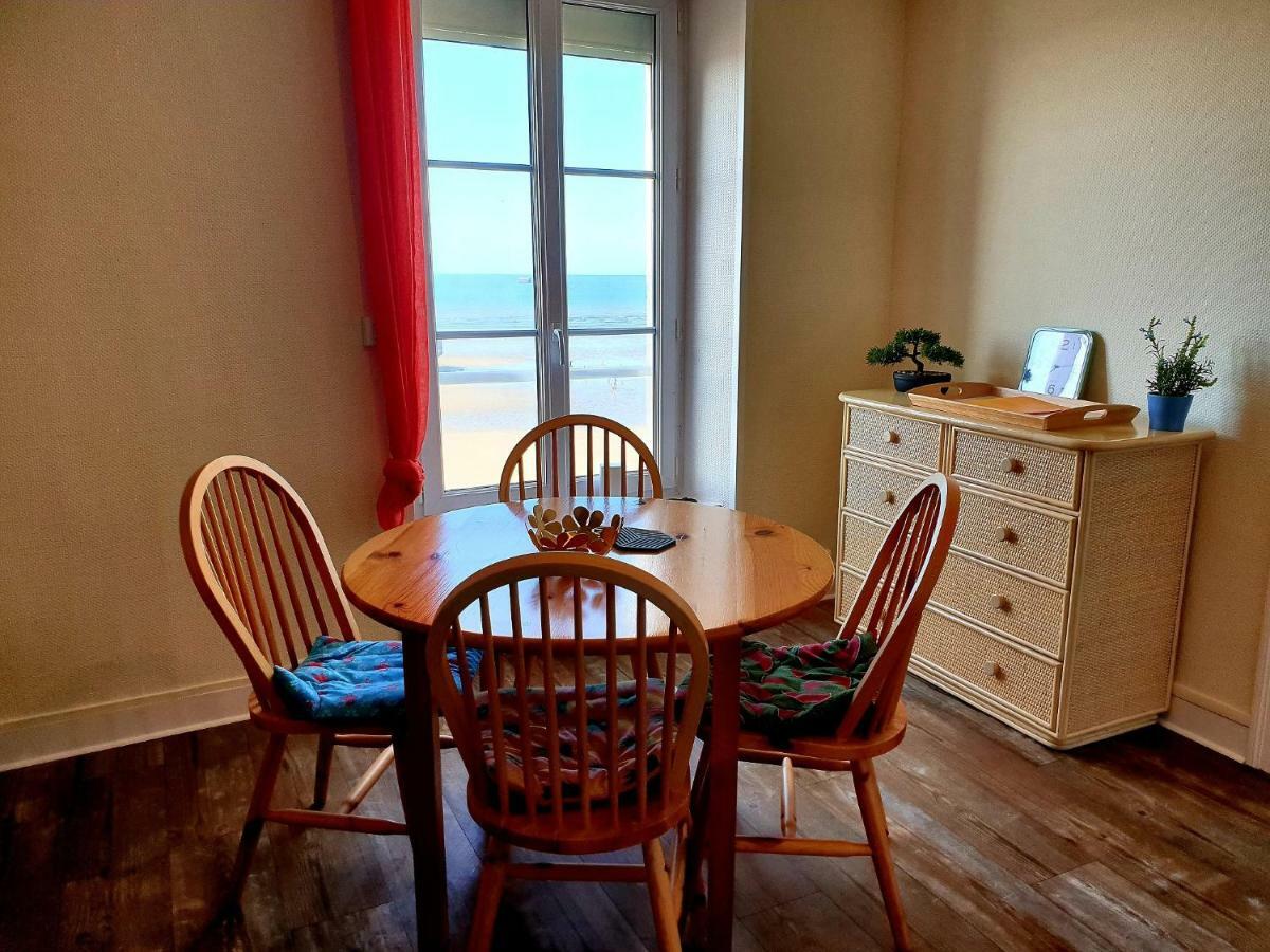 Appartement Sur La Plage 4 Personnes Arromanches-les-Bains Esterno foto